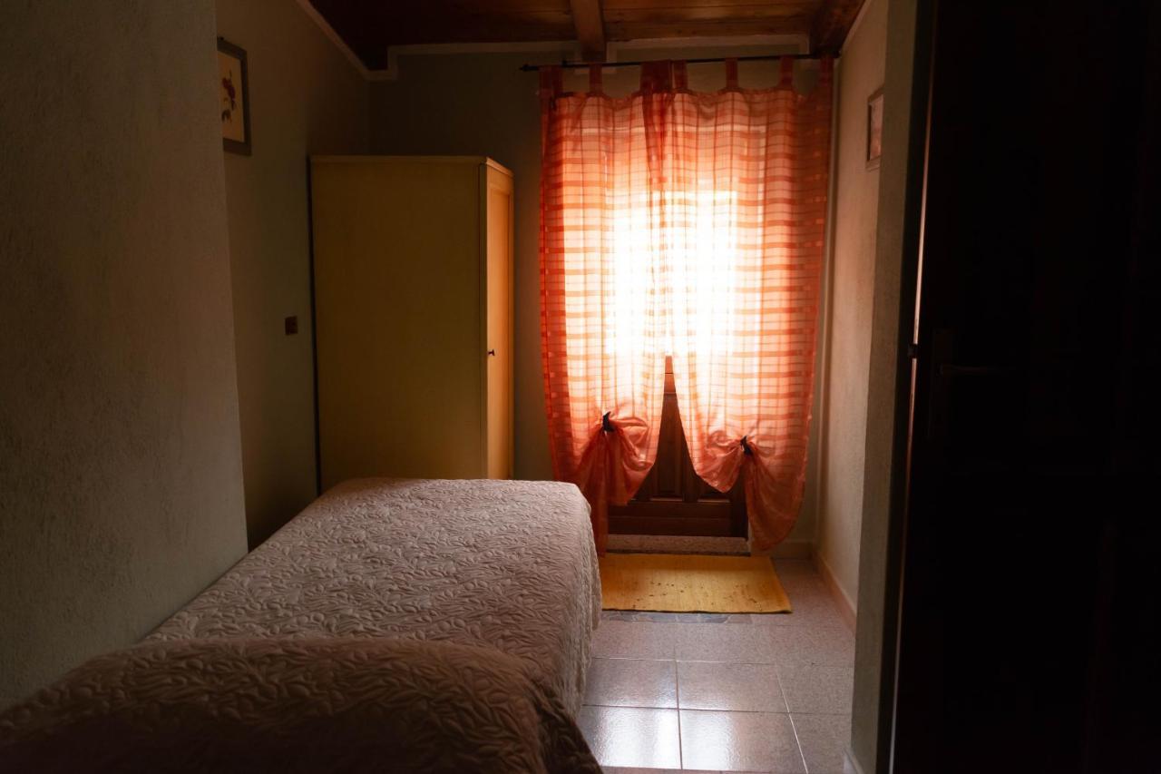B&B Il Giardino Arbus Ngoại thất bức ảnh
