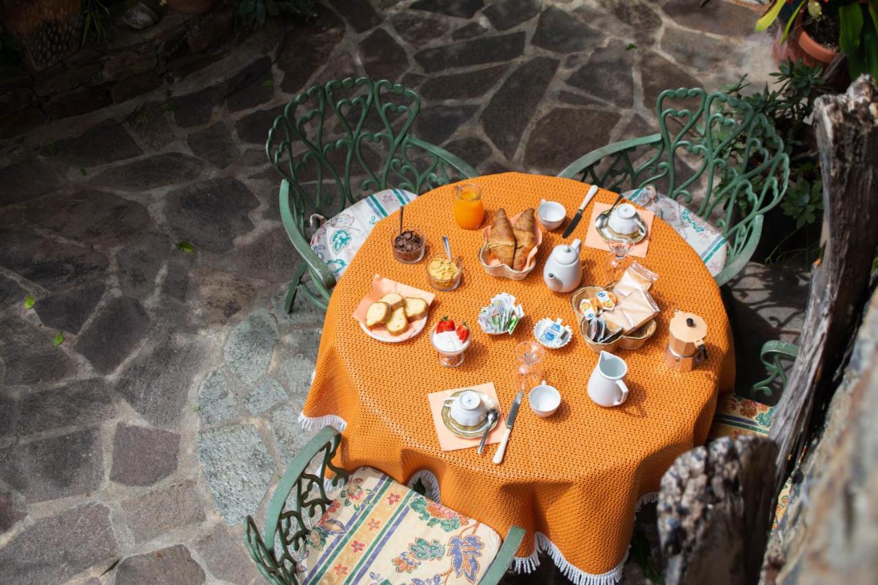 B&B Il Giardino Arbus Ngoại thất bức ảnh