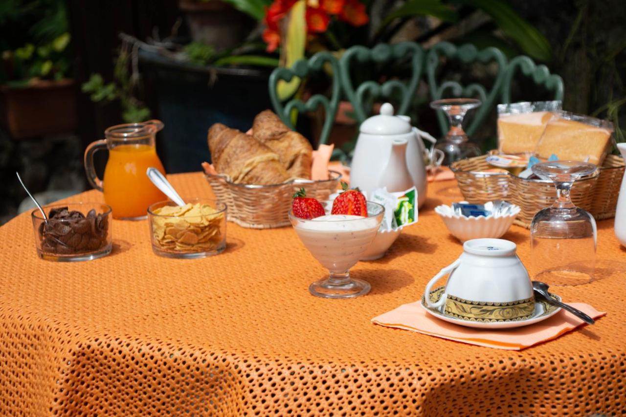 B&B Il Giardino Arbus Ngoại thất bức ảnh