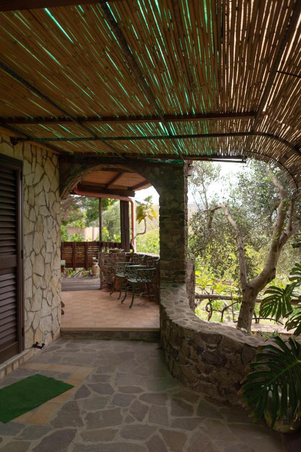 B&B Il Giardino Arbus Ngoại thất bức ảnh