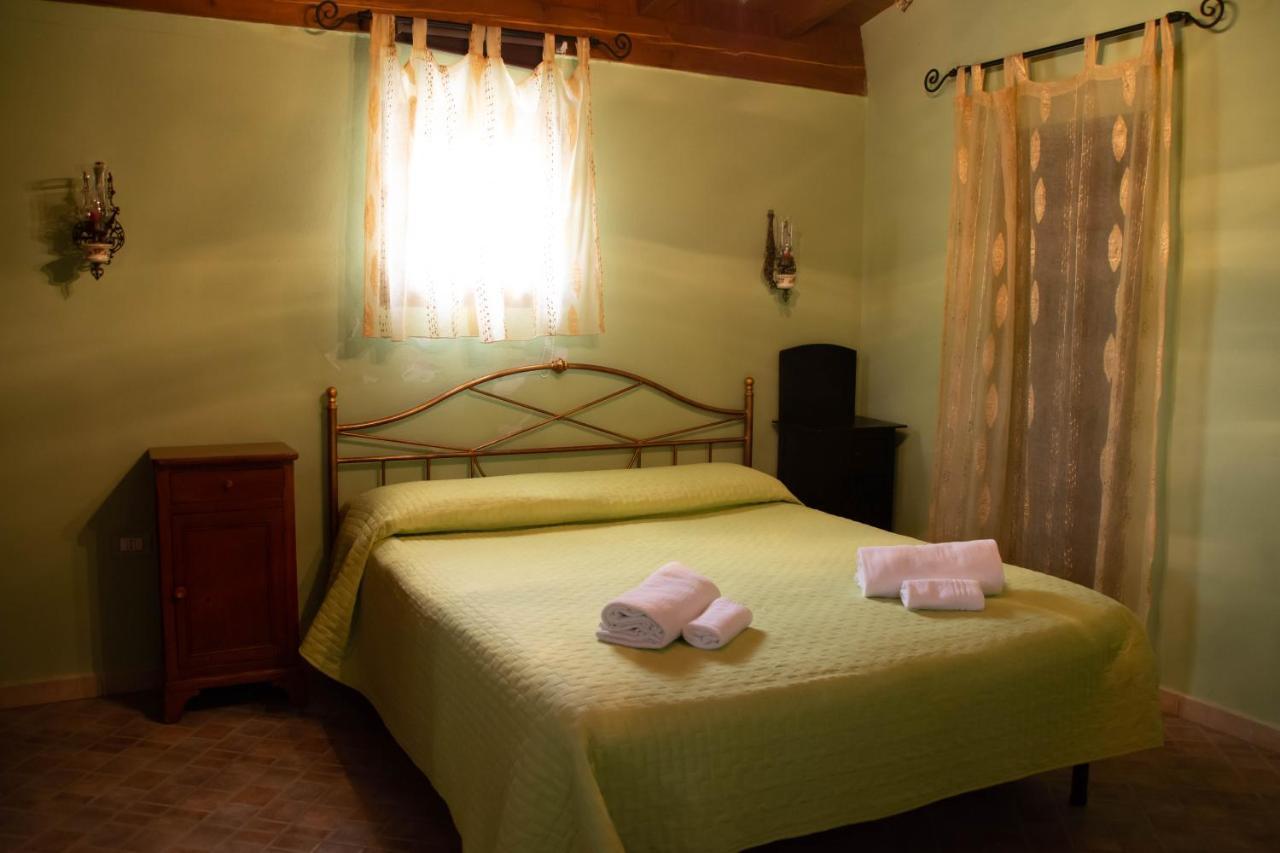 B&B Il Giardino Arbus Ngoại thất bức ảnh
