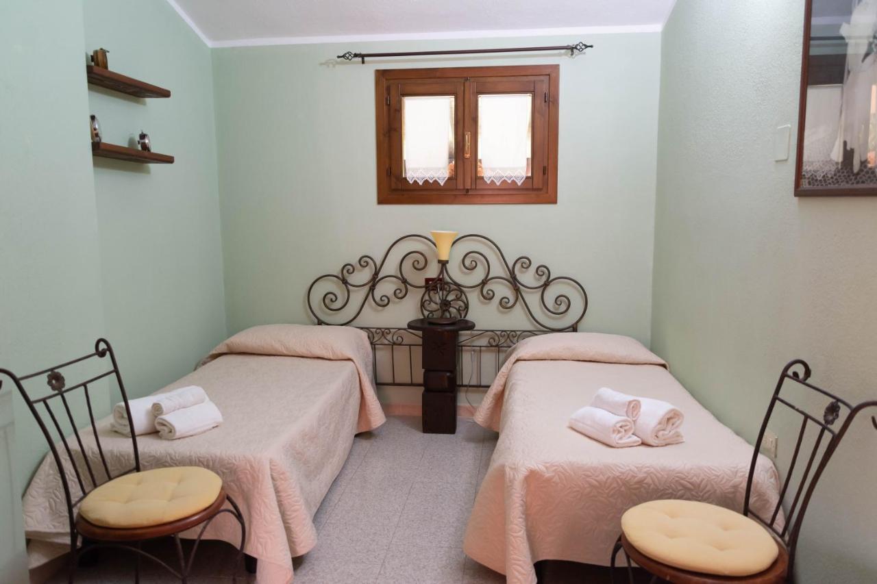 B&B Il Giardino Arbus Ngoại thất bức ảnh