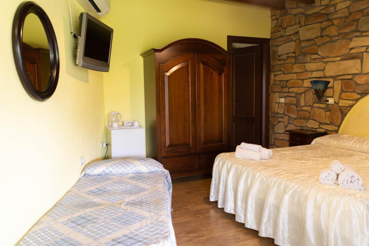 B&B Il Giardino Arbus Ngoại thất bức ảnh